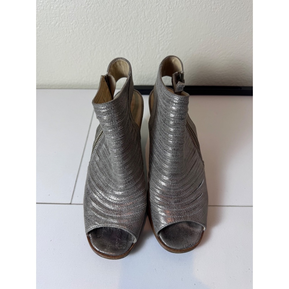 Paul Green Metallic Silver Peep Toe‎ Booties Women Size 7 Block Heel Minimalist